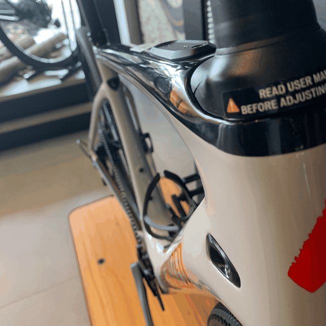 Bicicleta Specialized Aro 700 Creo SL Comp Carbon GRX 11v Cinza e Preto - Seminova