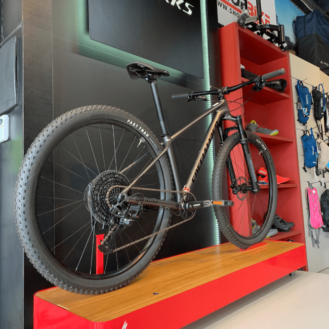 Bicicleta Specialized Chisel HT Aro 29 SX 12v 2022 Cinza Escuro e Preto