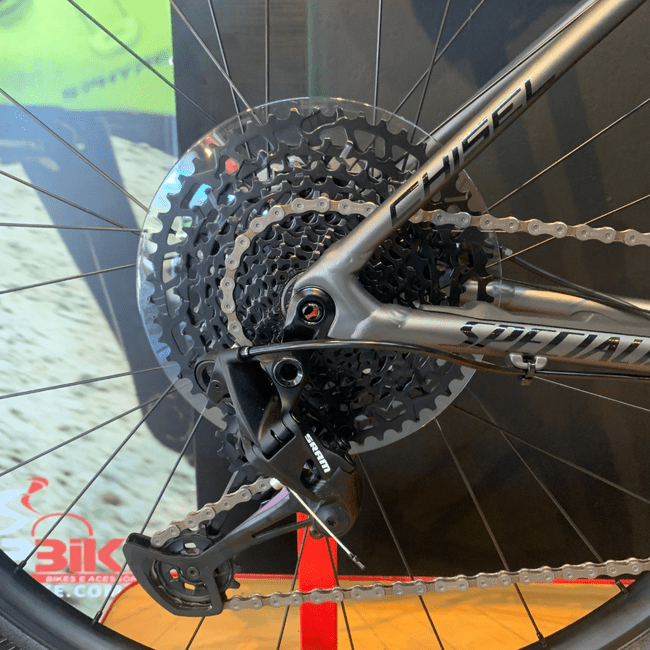 Bicicleta Specialized Chisel HT Aro 29 SX 12v 2022 Cinza Escuro e Preto