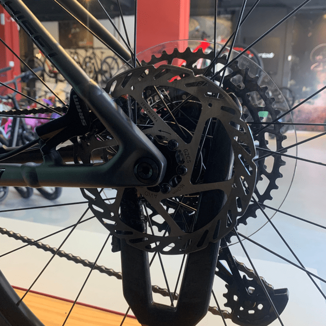 Bicicleta Specialized Chisel HT Aro 29 SX 12v 2022 Cinza Escuro e Preto