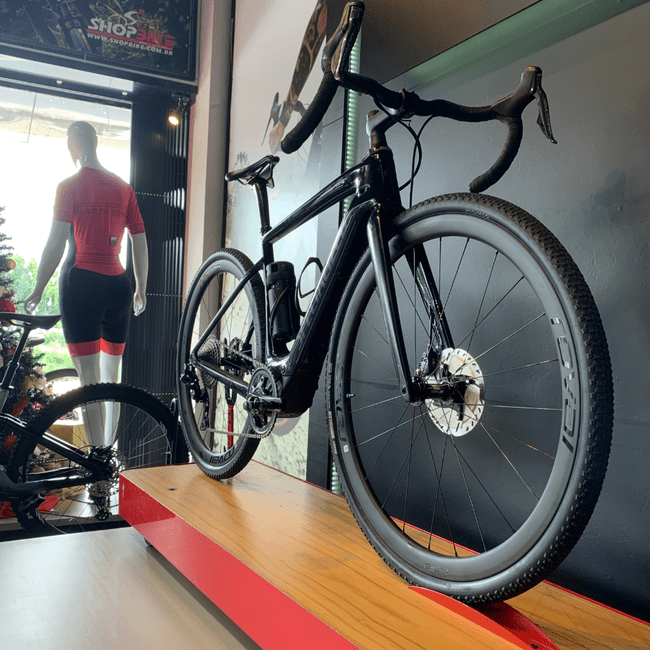 Bicicleta Specialized Creo SL Expert Aro 700 XT 11v Verde e Camaleão - Seminova