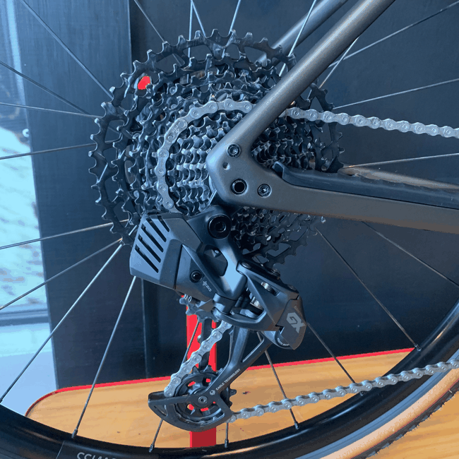 Bicicleta Specialized Diverge Comp Carbon Aro 700 GX AXS 12v Grafite e Preto - Seminova