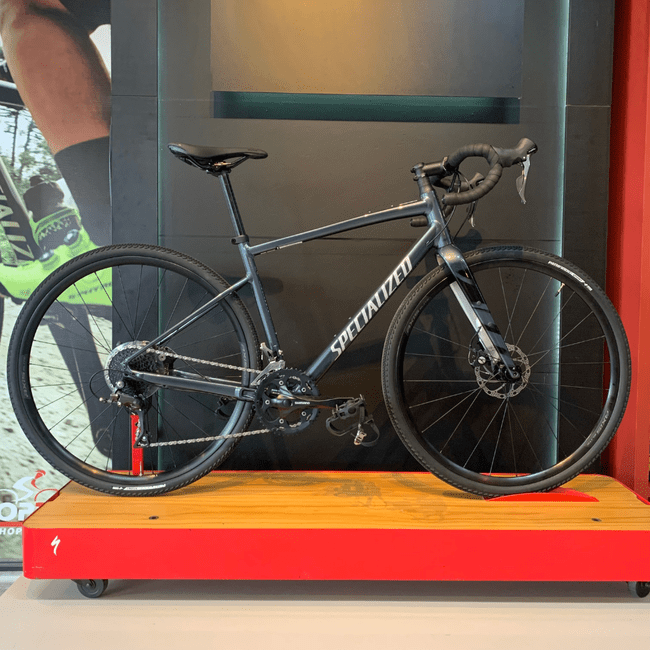 Bicicleta Specialized Diverge E5 Aro 700 Claris 8v 2022 Azul e Prata