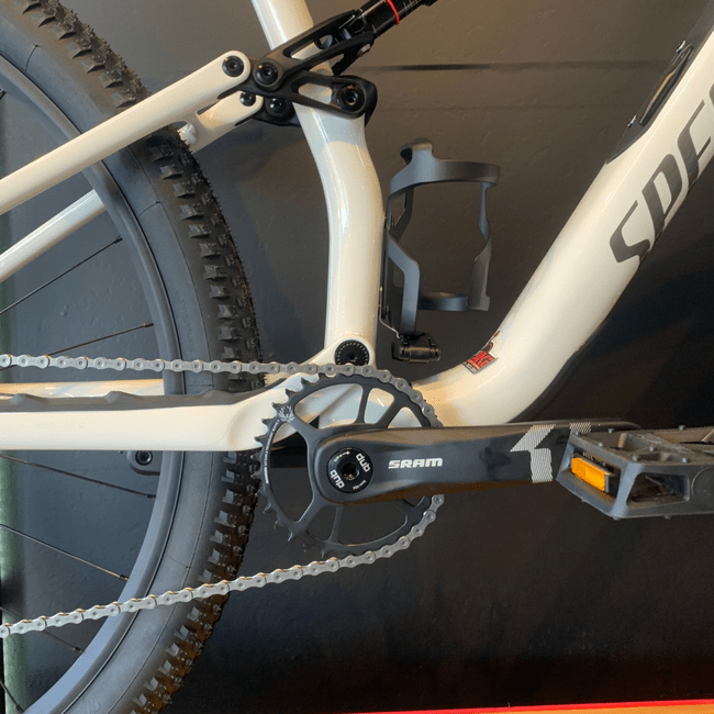 Bicicleta Specialized Epic 8 Full Comp Carbon Aro 29 GX 12v 2024 Branco e Cinza - Seminova