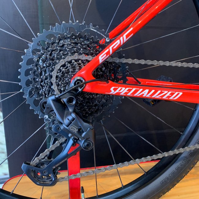 Bicicleta Specialized Epic Comp Aro 29 GX 12V Vermelho e Branco - Seminova