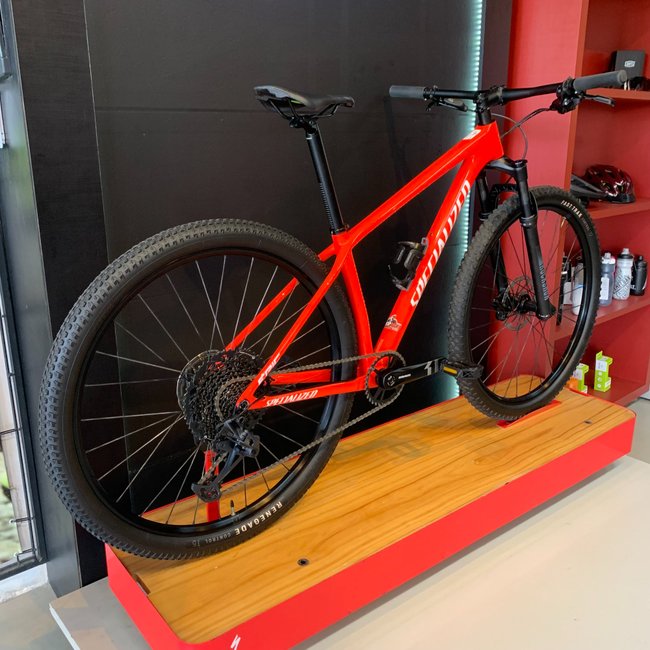Bicicleta Specialized Epic Comp Aro 29 GX 12V Vermelho e Branco - Seminova