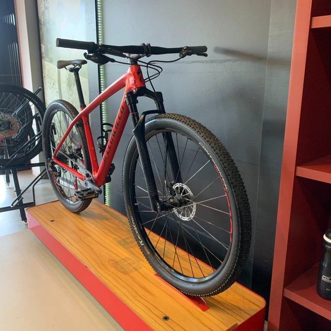 Bicicleta Specialized Epic Comp Carbon Aro 29 NX 12v Vermelha - Seminova
