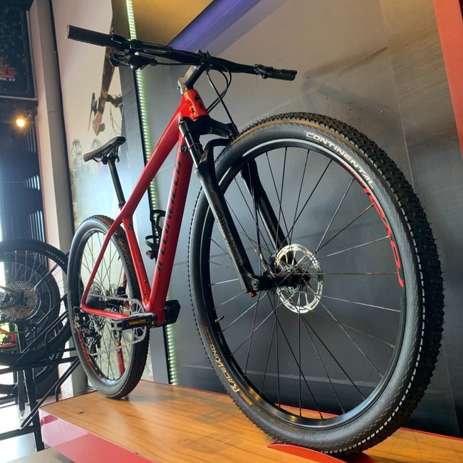 Bicicleta Specialized Epic Comp Carbon Aro 29 NX 12v Vermelha - Seminova