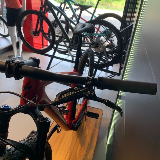 Bicicleta Specialized Epic Comp Carbon Aro 29 NX 12v Vermelha - Seminova