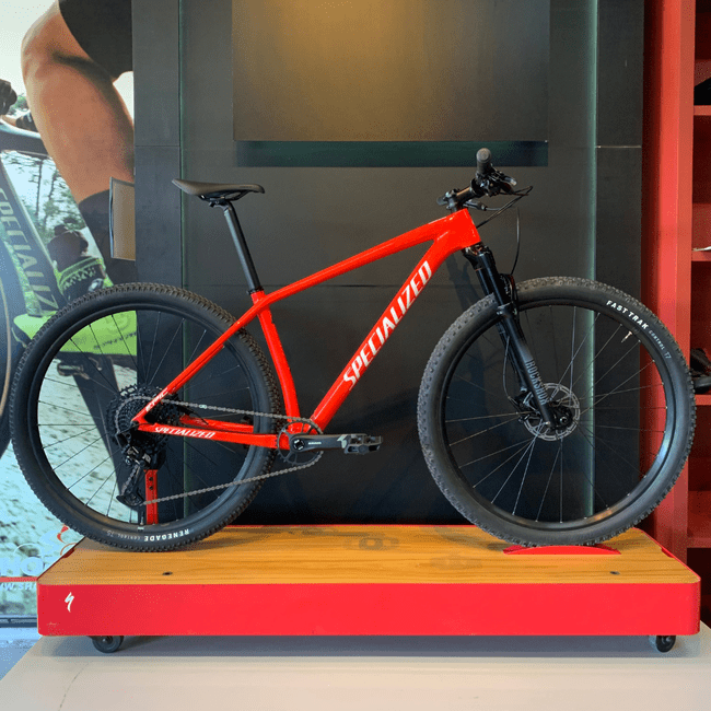 Bicicleta Specialized Epic HT Aro 29 NX 12v 2022 Vermelho e Branco