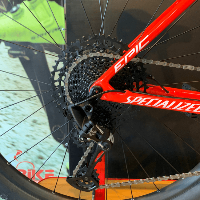 Bicicleta Specialized Epic HT Aro 29 NX 12v 2022 Vermelho e Branco