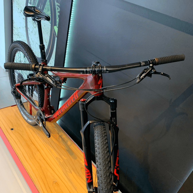 Bicicleta Specialized Epic Race Full Expert Carbon Aro 29 GX 12v 2020 Bordo - Seminova