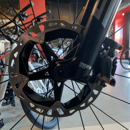 Bicicleta Specialized Epic Race Full S-Works Carbon Aro 29 XTR 12v 2022 Preto - Seminova