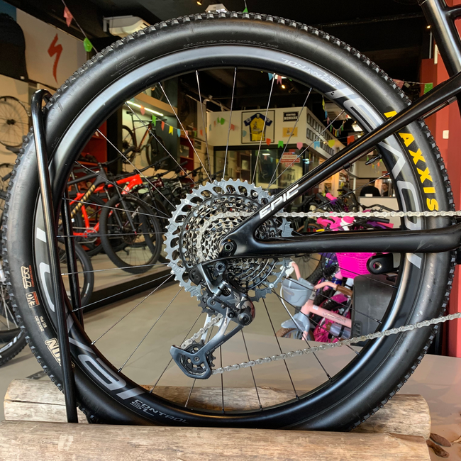 Bicicleta Specialized Epic S-Works Full Aro 29 XO1 12v Preto - Seminova