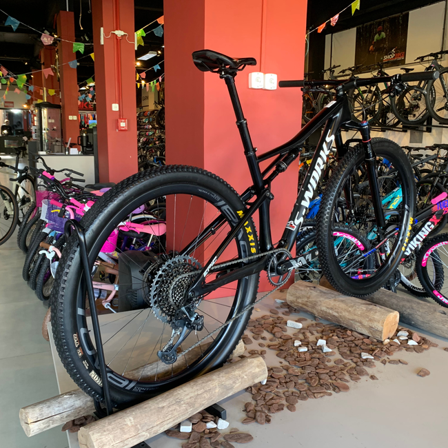 Bicicleta Specialized Epic S-Works Full Aro 29 XO1 12v Preto - Seminova