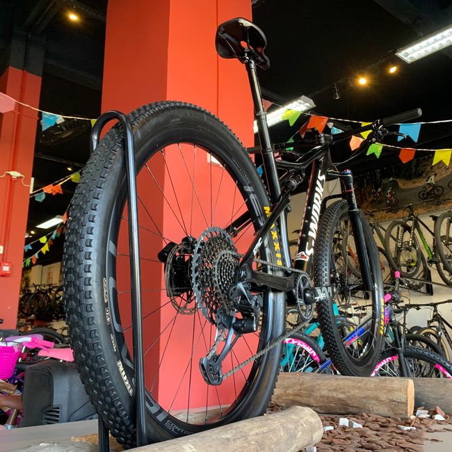 Bicicleta Specialized Epic S-Works Full Aro 29 XO1 12v Preto - Seminova