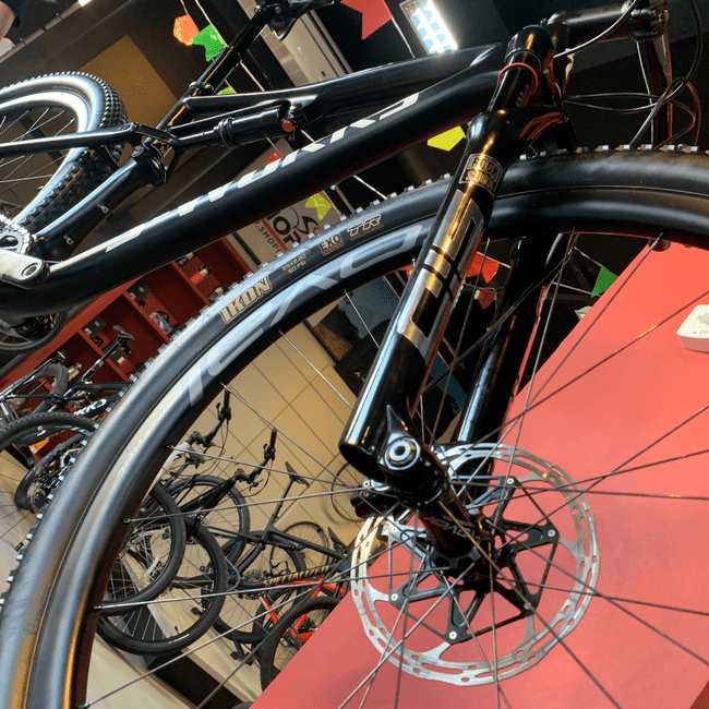Bicicleta Specialized Epic S-Works Full Aro 29 XO1 12v Preto - Seminova