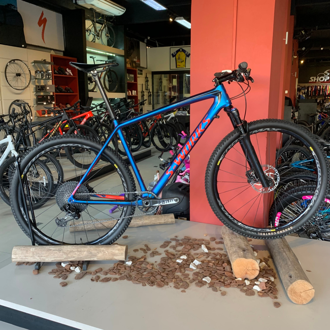 Bicicleta Specialized Epic S-Works HT Aro 29 XX1 12v Roxa Camaleão - Seminova