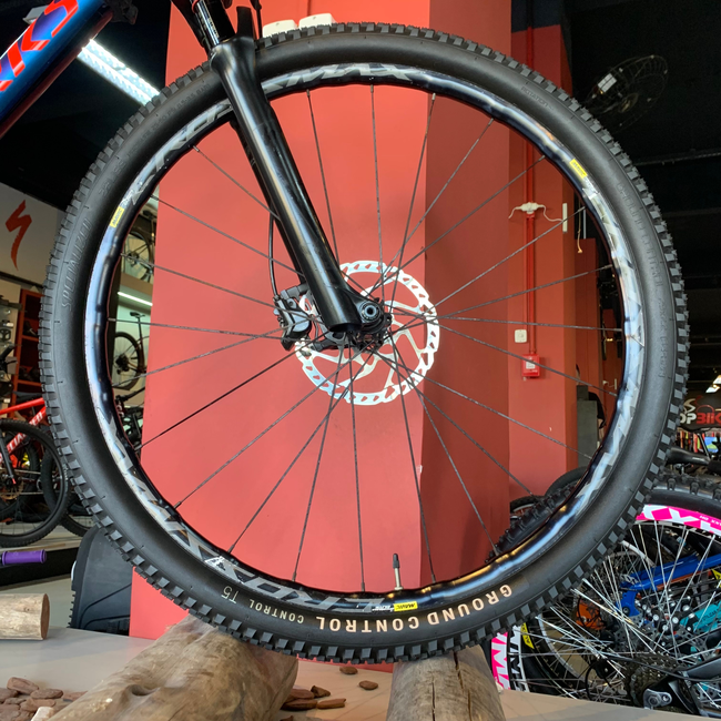 Bicicleta Specialized Epic S-Works HT Aro 29 XX1 12v Roxa Camaleão - Seminova