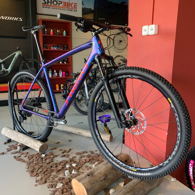 Bicicleta Specialized Epic S-Works HT Aro 29 XX1 12v Roxa Camaleão - Seminova