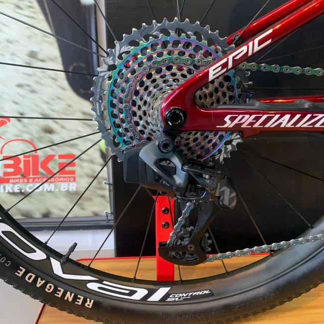 Bicicleta Specialized Epic S-Works xx1 12v Aro 29 Vermelho e Branco - Seminova