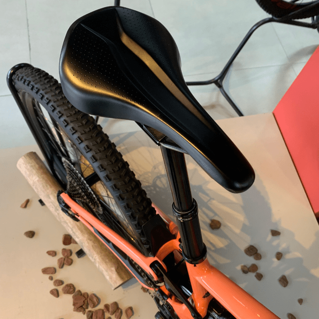 Bicicleta Specialized Kenevo Carbon GX 12V Laranja e Preto - Seminova
