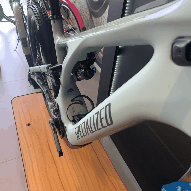 Bicicleta Specialized Levo Comp Carbon Aro 29 GX 12v Verde Claro e Verde Escuro - Seminova