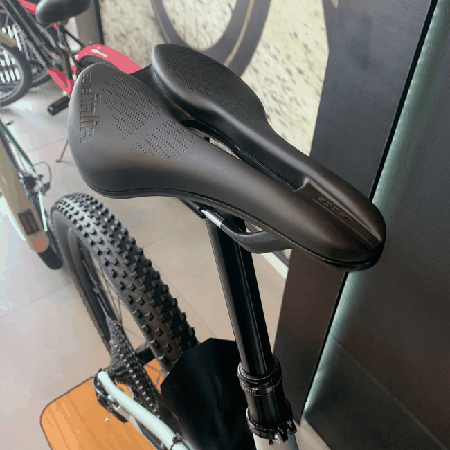 Bicicleta Specialized Levo Comp Carbon Aro 29 GX 12v Verde Claro e Verde Escuro - Seminova