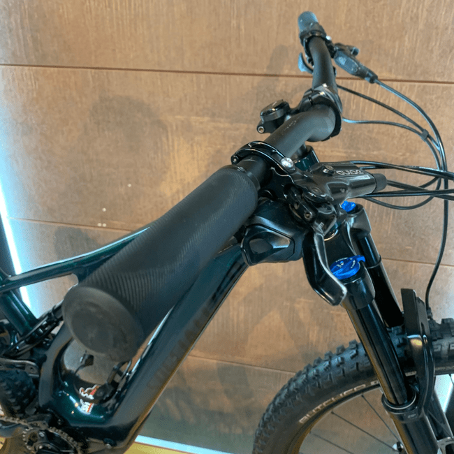 Bicicleta Specialized Levo SL Comp Carbon Aro 29 Verde e Preto - Seminova