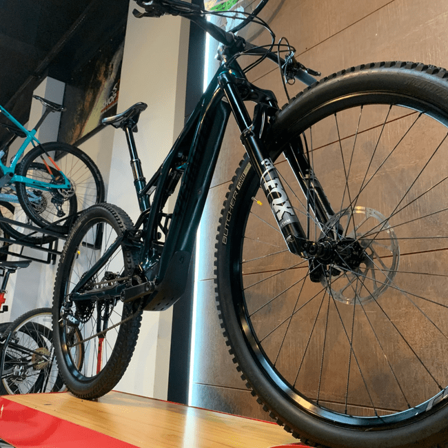 Bicicleta Specialized Levo SL Comp Carbon Aro 29 Verde e Preto - Seminova