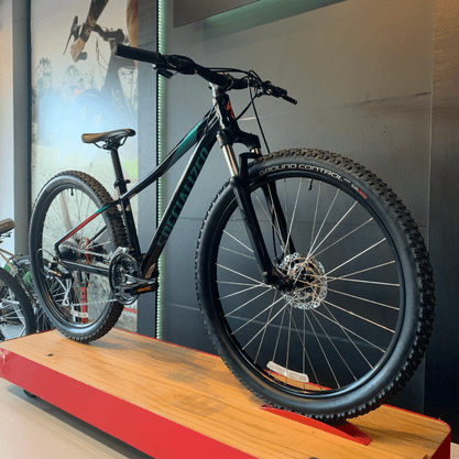 Bicicleta Specialized Pith Sport Aro 27,5 Acera 24v 2020 Preto e Verde e Rosa - Seminova