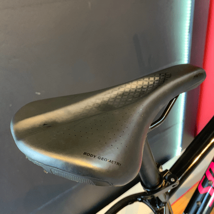 Bicicleta Specialized Pith Sport Aro 27,5 Acera 24v 2020 Preto e Verde e Rosa - Seminova