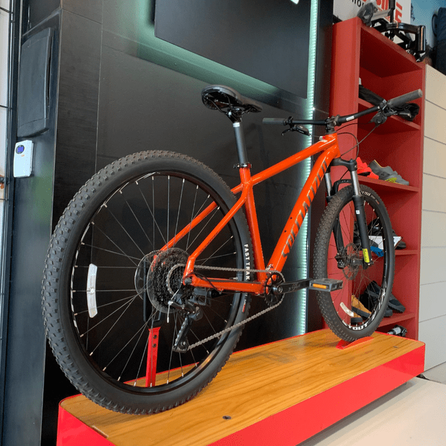 Bicicleta Specialized Rockhopper Comp Aro 29 microSHIFT 9v Vermelho e Cinza