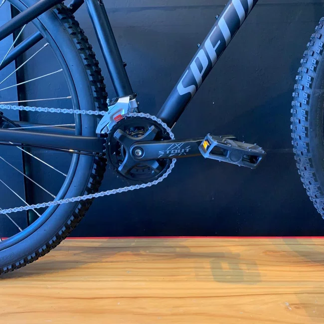 Bicicleta Specialized Rockhopper Sport Aro 29 Altus 18v 2021 Cinza Escuro e Cinza Claro