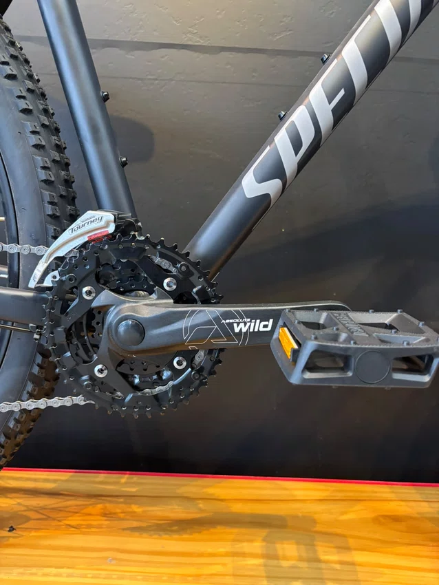 Bicicleta Specialized Rockhopper Sport Aro 29 Altus 18v 2021 Cinza Escuro e Cinza Claro