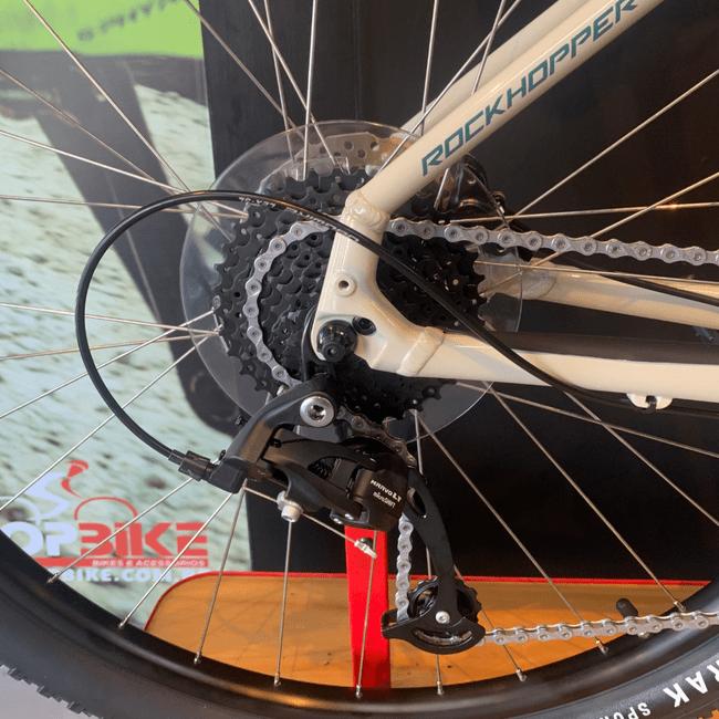Bicicleta Specialized Rockhopper Sport Aro 29 microShift 18v 2024 Branco e Azul Turquesa
