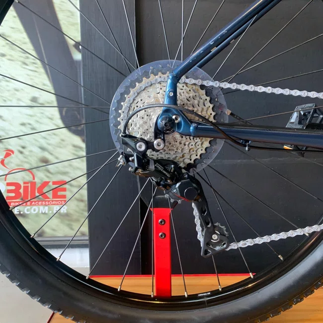 Bicicleta Specialized Rockropper Aro 29  Deore 10v Azul e Branca - Seminova