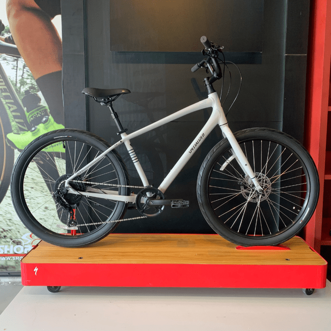Bicicleta Specialized Roll 3.0 Aro 650B microSHIFT 8v 2023 Cinza e Preto