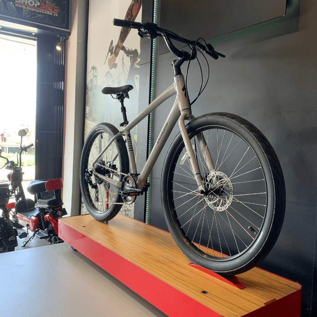 Bicicleta Specialized Roll 3.0 Aro 650B microSHIFT 8v 2023 Cinza e Preto