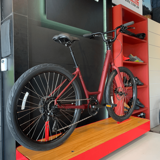 Bicicleta Specialized Roll 3.0 Low Entry Aro 650B microSHIFT 8v 2023 Bordo