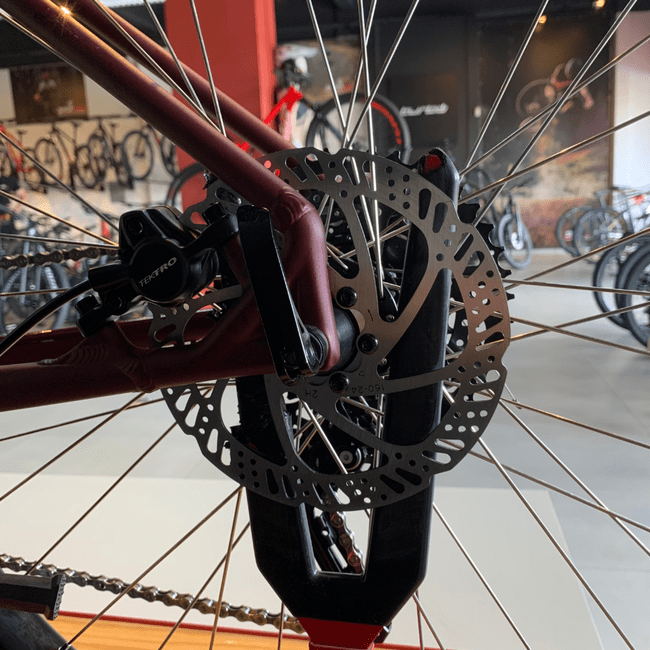 Bicicleta Specialized Roll 3.0 Low Entry Aro 650B microSHIFT 8v 2023 Bordo