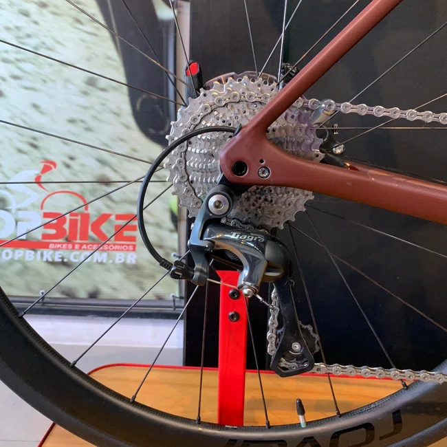 Bicicleta Specialized Roubaix Sl8 Tiagra Aro 700 24v Bordo - Seminova