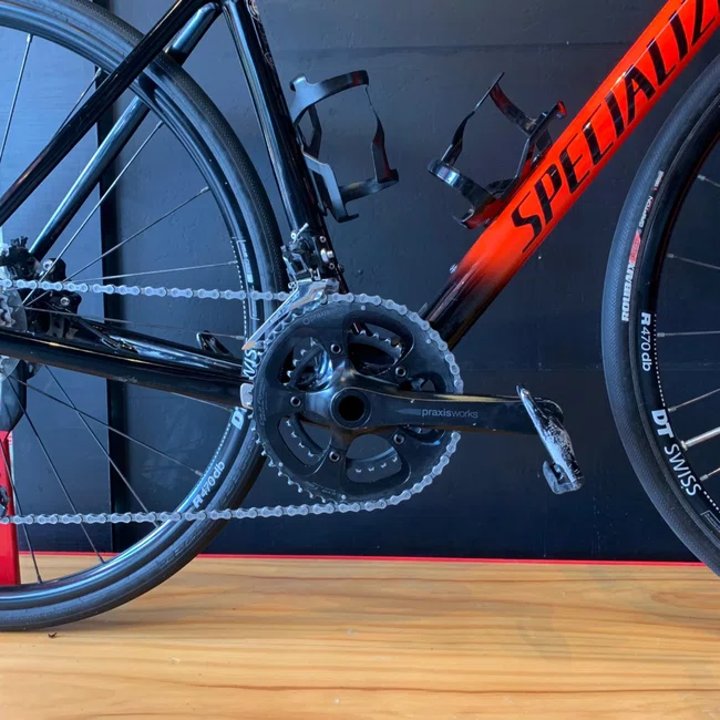 Bicicleta Specialized Roubax Aro 700 Sport 105 22v Preto e Vermelho - Seminova