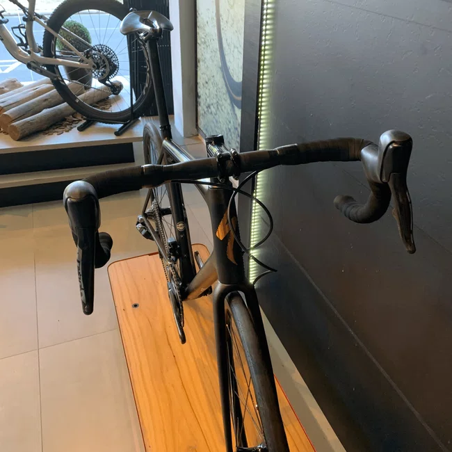 Bicicleta Specialized S-works Aethos Aro 700 Sram Etap 24v T-58 Preto Carbono e Dourado - Seminovo