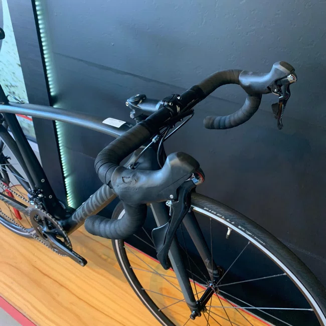 Bicicleta Specialized Tarmac Elite Aro 29 Ultegra 22v T-52 Preta - Seminova