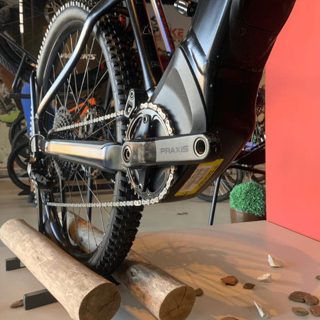 Bicicleta Specialized Tero 4.0 NX 12V Preto e Grafite - Seminova