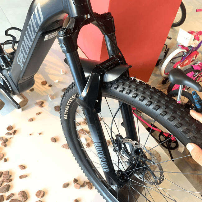 Bicicleta Specialized Tero 4.0 NX 12V Preto e Grafite - Seminova