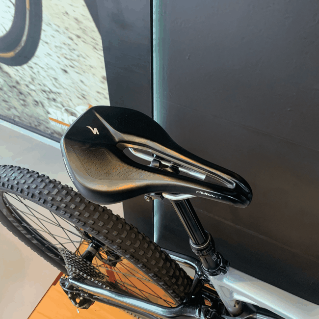 Bicicleta Specialized Turbo Levo Alloy Aro 29 G1 GX 11v T-17 Prata e Preto e Verde-Seminova