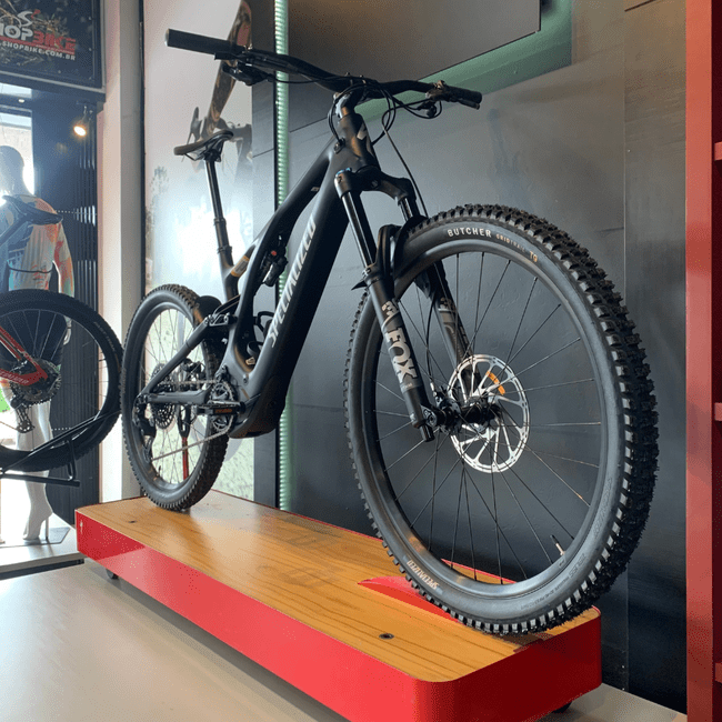Bicicleta Specialized Turbo Levo Comp Carbon Aro 29 GX 12v Preto e Prata