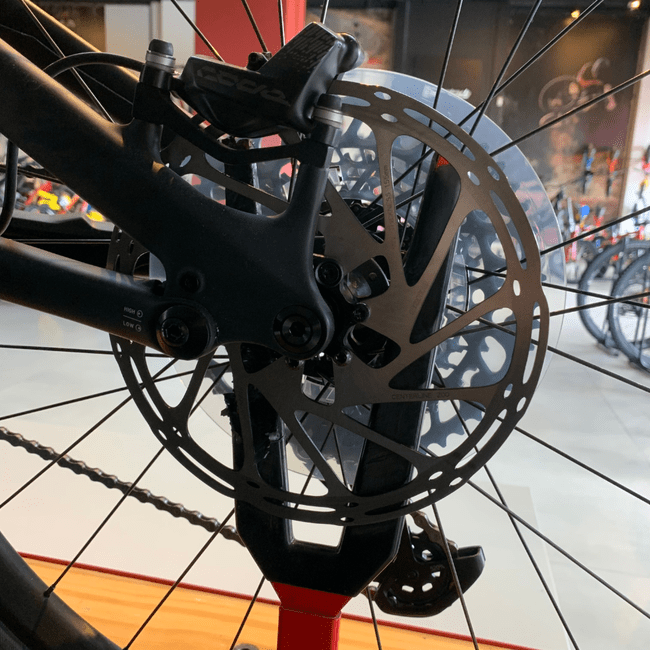 Bicicleta Specialized Turbo Levo Comp Carbon Aro 29 GX 12v Preto e Prata